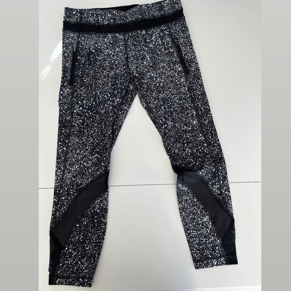 Lululemon | Inspire Tight | Size 8 | Splatter print - Picture 1 of 5